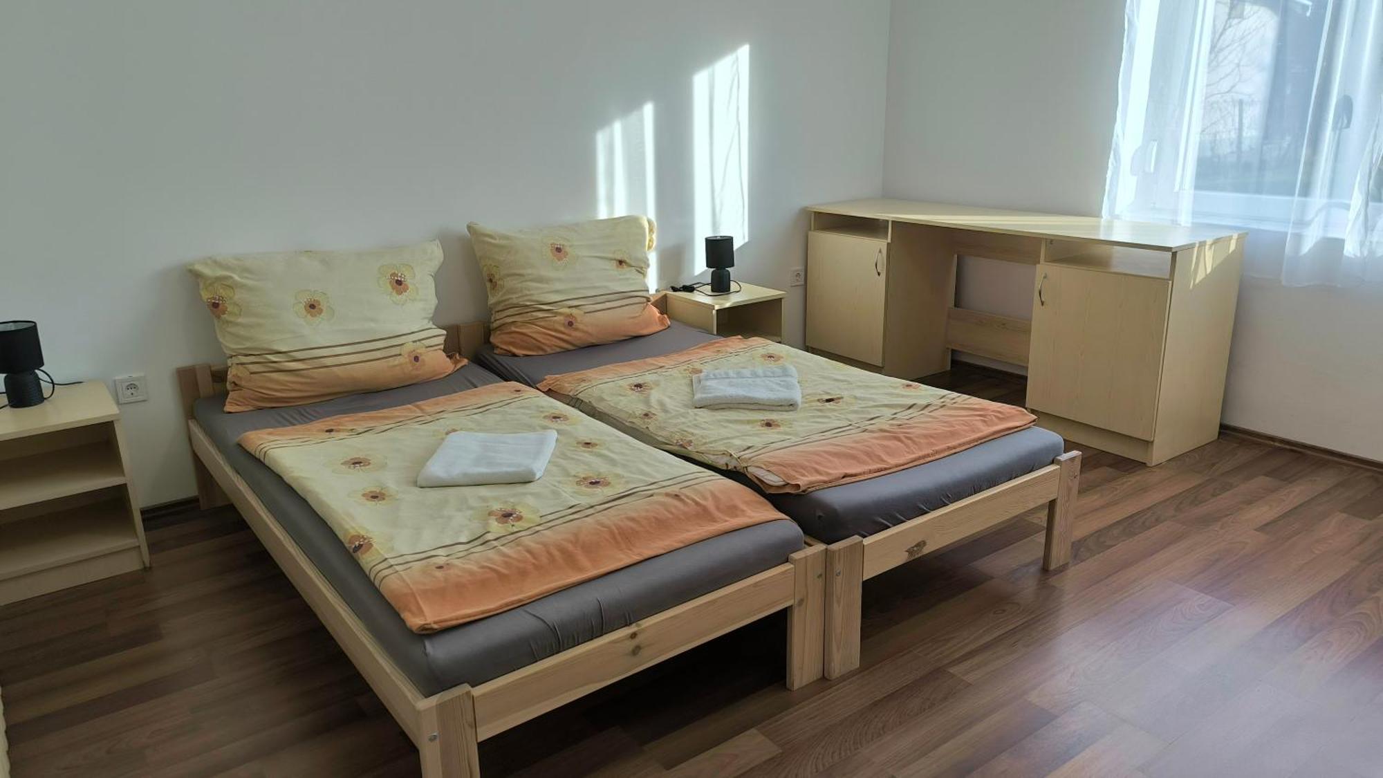 Oerveny Vendeghaz Hotel ทิสซาฟือแรด ห้อง รูปภาพ