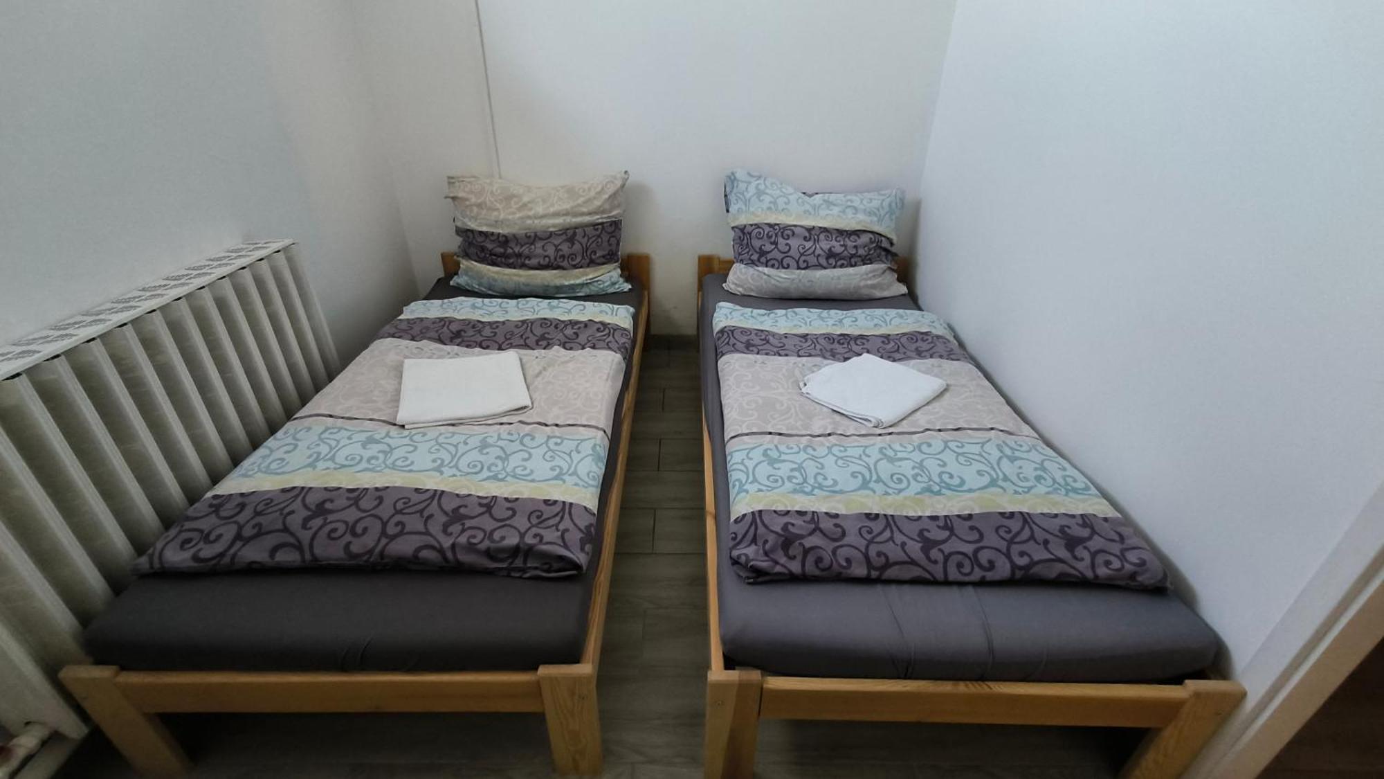 Oerveny Vendeghaz Hotel ทิสซาฟือแรด ห้อง รูปภาพ